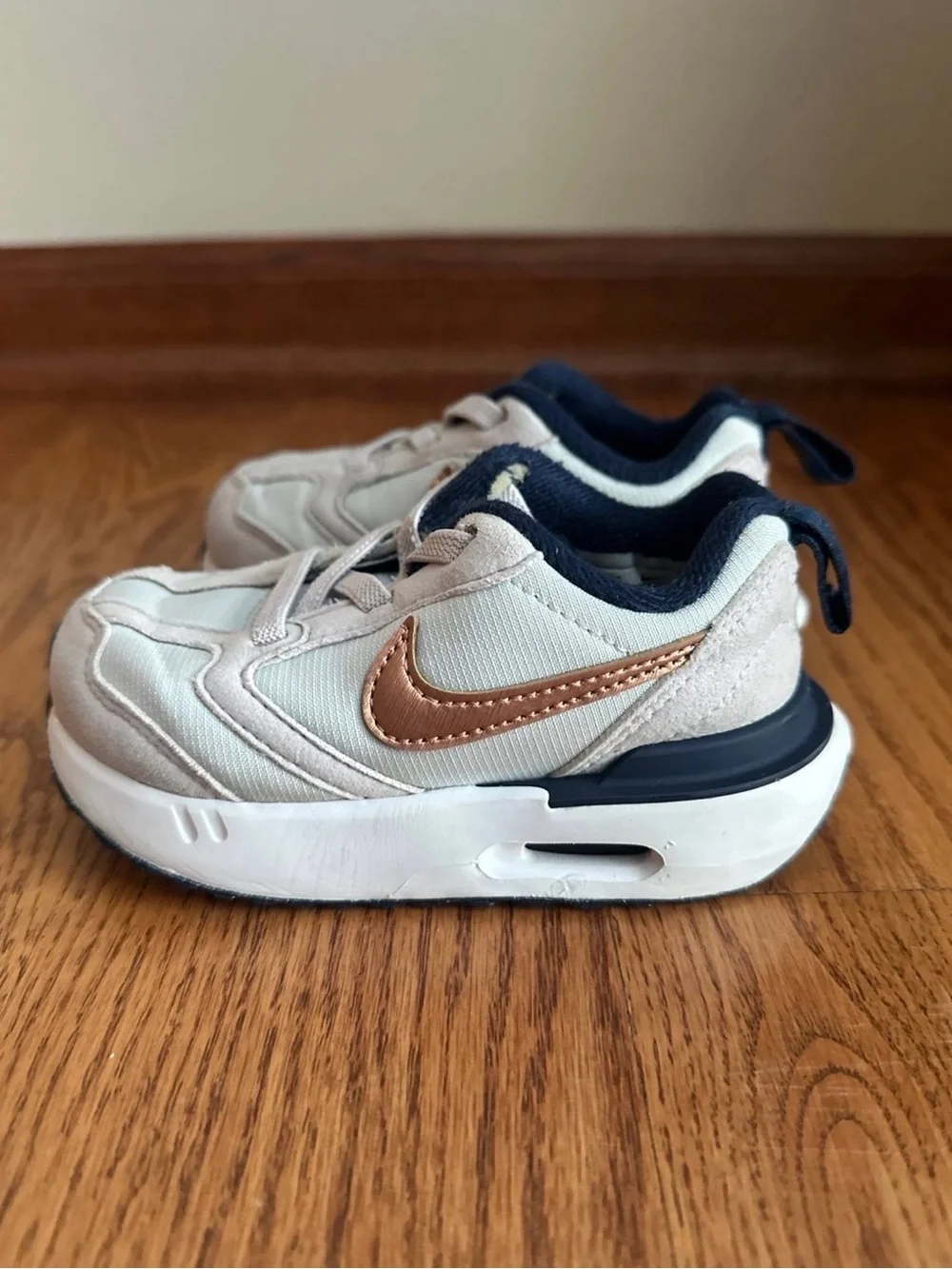 Nike Air Max Dawn Toddler Tennis Shoes Size 6C